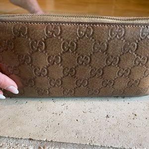 Gucci Leather Continental Wallet